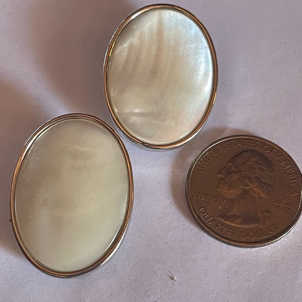 Mother of Pearl Oval Clip-On Earrings - Iridescent White - Picture 4 of 7